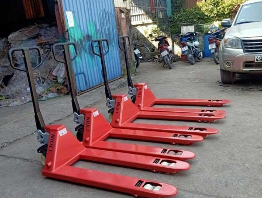 Bán xe nâng tay tại Hà Nội giá ưu đãi