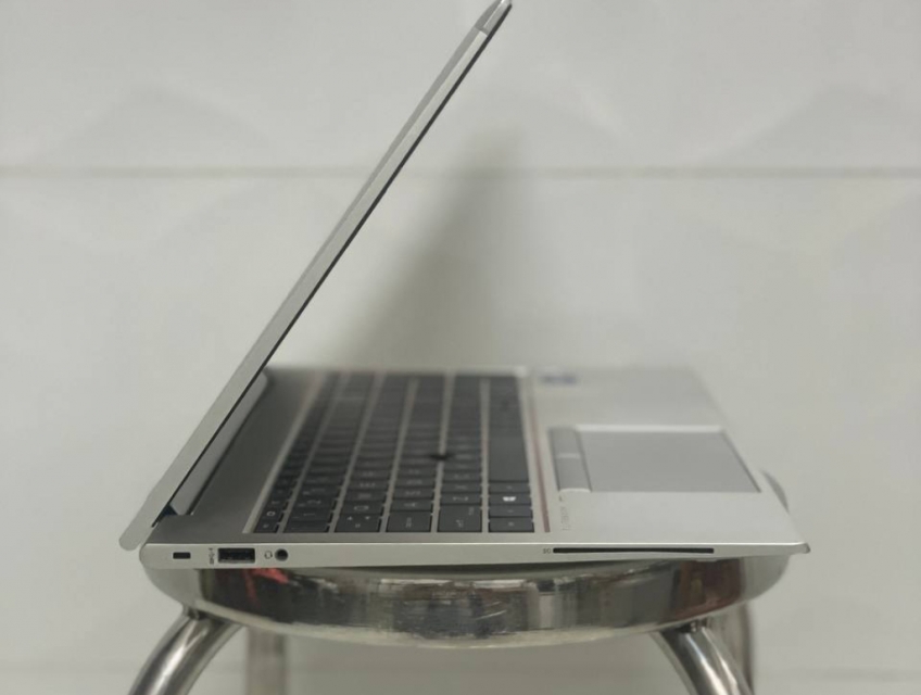 HP EliteBook 850 G8  i7-1165G7 16GB – SSD 256GB FHD used