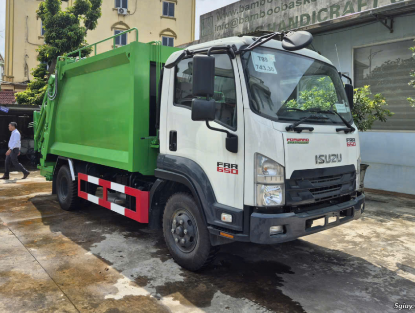 Xe cuốn ép rác 9 khối isuzu