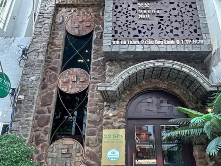 Tuyển nữ kỹ thuật viên massage có chỗ ở lại làm tại Q1