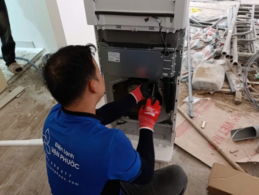 Vệ Sinh Máy Lạnh Nhà Bè Uy Tín - Thợ Giỏi, Sạch Sâu, Bảo Hành Tốt
