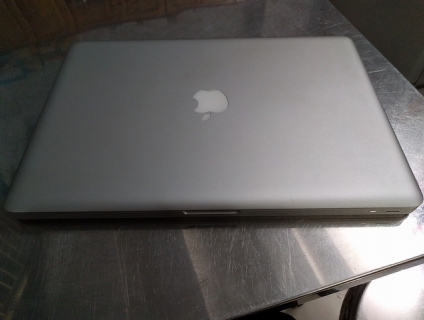 Macbook pro late 2011 15inch i7 2.2