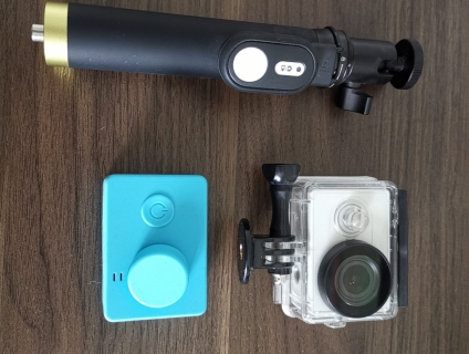Xiaomi Yi Action Camera kèm nhiều phụ kiện
