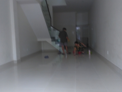 Cho thuê nhà 1 trệt 1 lầu hơn 100m vuông mt đường 79 Tân Quy