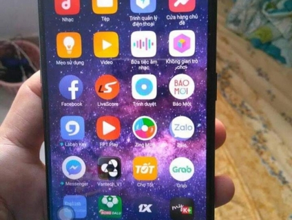 Dư dùng Oppo A3s 3G/32G tím, bảo hành 11.5 tháng