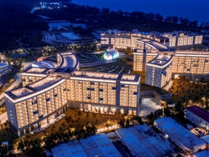 Tận hưởng kỳ nghỉ Giáng Sinh an lành, hạnh phúc tại thành phố ánh sáng