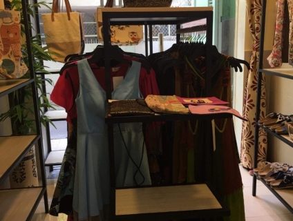 Cần sang gấp 1 shop thời trang 15000000