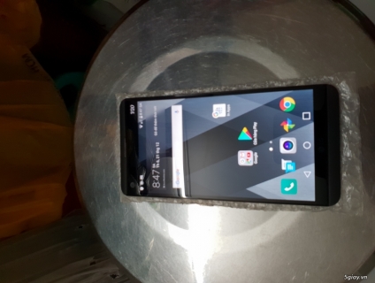 1 cây LG v20 mới mua 2 ngày cần sang lại