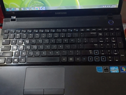 Thanh lýLaptop SAMSUNG 300E5C giá rẻ