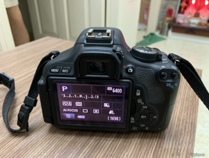 Máy ảnh CANON 5TR