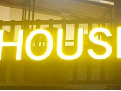 Cùng Win House Coffee Mùa Noel 2018 - Bạn Sẽ không còn Cô Đơn