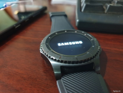 Báo giá các sản phẩm đang có mặt trên kệ tại LakMobile