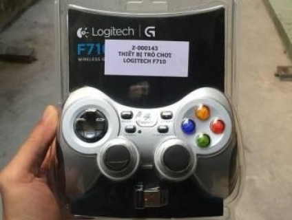 Thanh lí lô tay bấm game không dây Logitech F710 Giá sập sàn