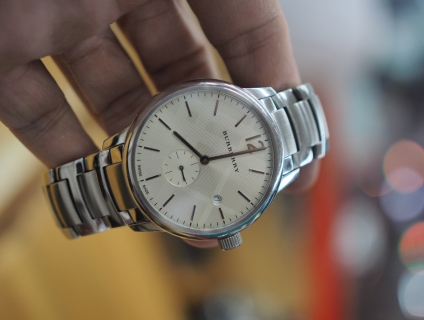 Kho Burberry swiss made chính hãng used like new