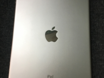 IPAD Pro 9.7" GOLD 32GB -4G - WIFI,99%,chưa bung