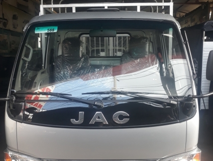 xe tải jac 2t4 - thùng bạt 4m3 - động cơ isuzu đời 2019