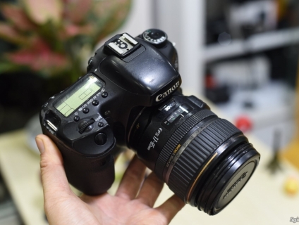 Canon 7D sao mà rẻ thế???