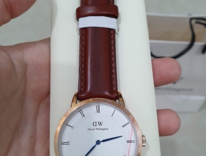 ĐỒNG HỒ DW DAPPER BROWN CHÍNH HÃNG XÁCH TAY 100% END 22H59 23/12/2019!