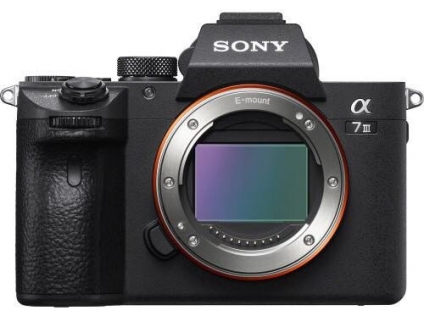 cần bán máy ảnh sony a7 iii + ông lens kits liênhệ zalo0797955588