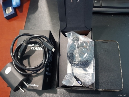 CẦN BÁN: Black Berry Classic
