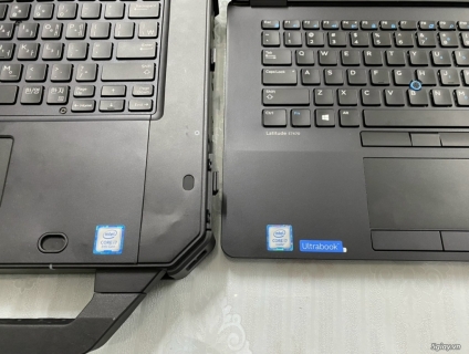 Mang em này đi làm hay ban hàng,tu van bảo hiểm...quá sang trọng!   Ch