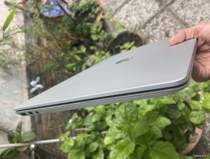 Surface laptop 2 i5 máy đẹp sử dụng tốt