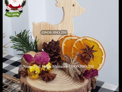 Vòng Hoa Trang Trí Noel với hương vị cam quế hồi