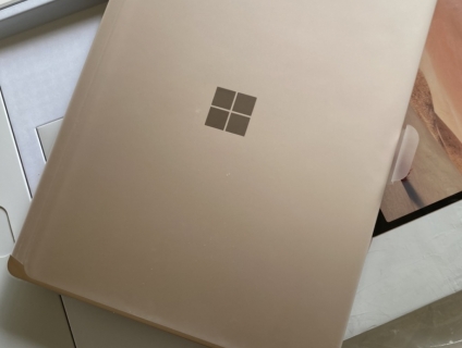 Surface Laptop Go 2020 gold core i5 new open box