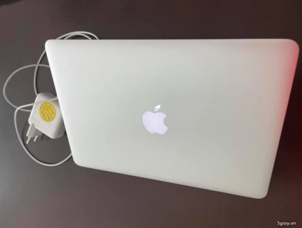 BÁN MacBook Air 13IN SÁNG ĐẸP LENG KENG ZIN 100% MƠI 99%