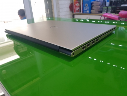Thanh lý nhanh Dell Vostro V5568 Core i5 Card rời vỏ nhôm Gold