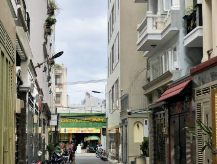 Cho thuê Nhà Nguyên căn 1 trệt 4 lầu Đường Lê Đức Thọ