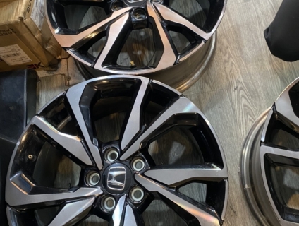 BỘ 4 MÂM ZIN CIVIC RS 18 INCH ĐẸP NHƯ MỚI