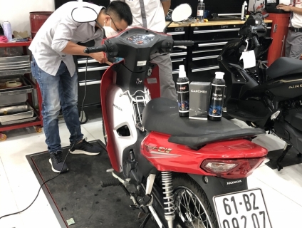 Phủ nano bảo vệ sơn xe máy