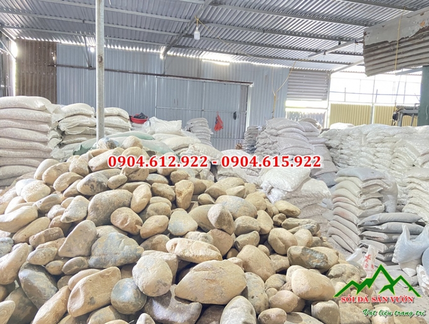 Tổng kho sỏi trang trí sân vườn - Địa chỉ bán sỏi trang trí sân vườn