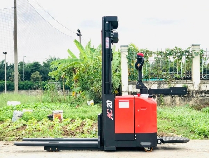 Xe nâng điện CDD20-D930, bán xe nâng điện đứng lái 2 tấn giá rẻ