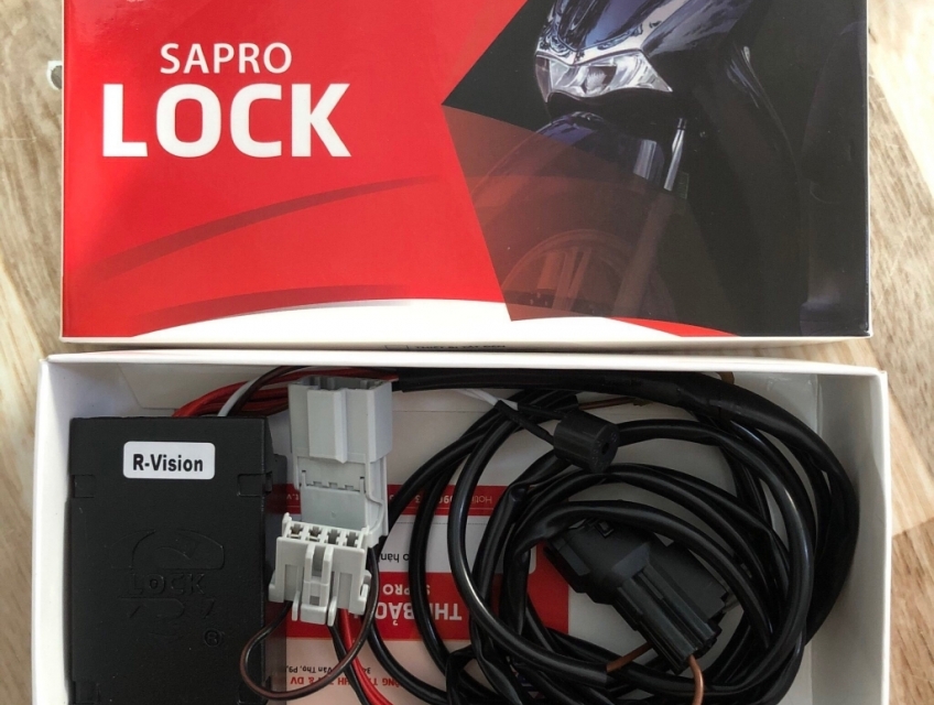 Ngắt ắc quy chống quên tắt núm khóa smartkey