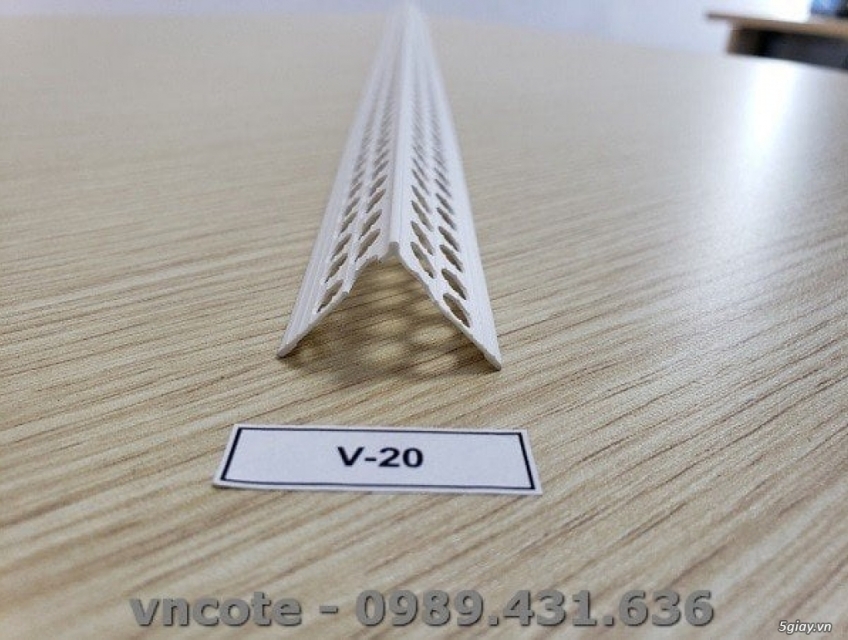 Nẹp nhựa V lưới dùng cho tường thạch cao
