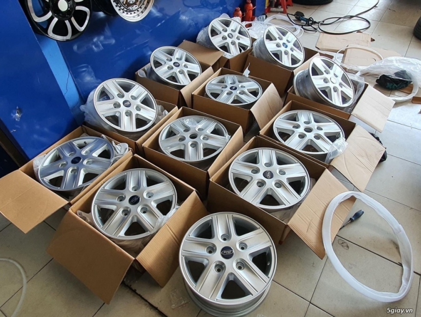 MÂM TRANSIT 16 INCH MẪU CŨ 5 CÁNH