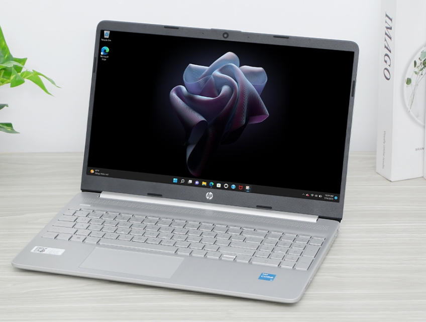 HP 15s-fq2712TU: Core i3 Gen 11/8G/SSD 256G/15.6in FHD IPS/còn BH 6th!