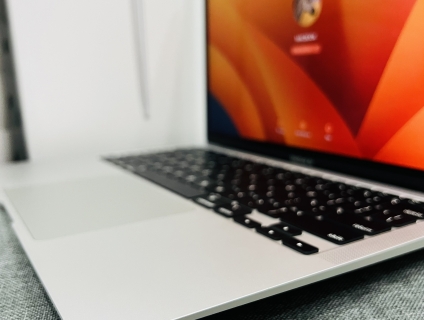 Macbook Air M1 8/256GB đẹp keng 99 chỉ từ 16tr