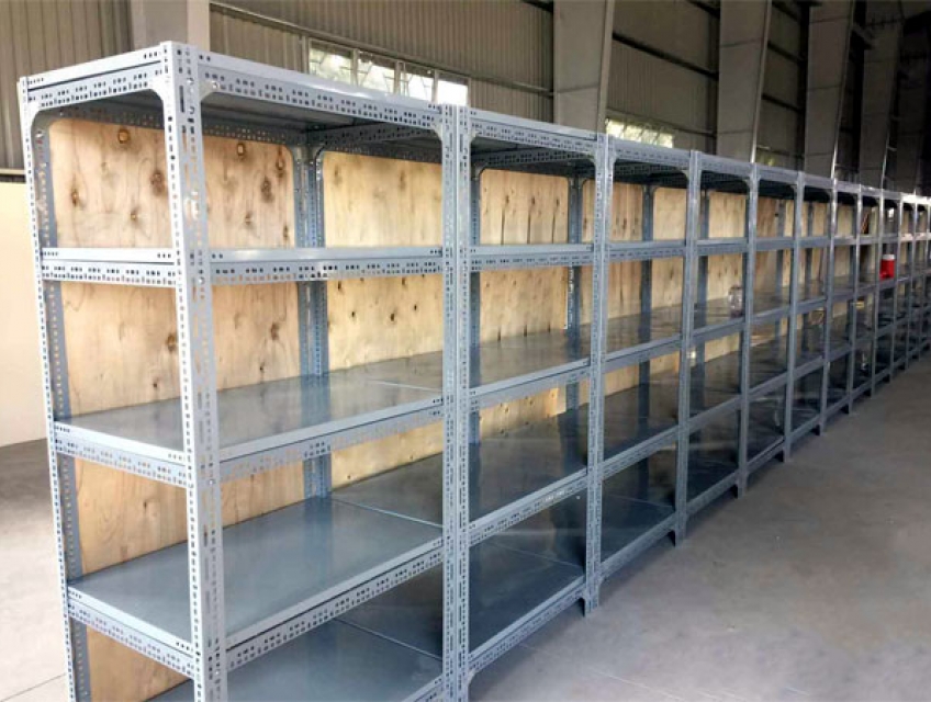 Kệ sắt V lỗ chất lượng cao từ nhà cung cấp nhôm kính Anh Sơn
