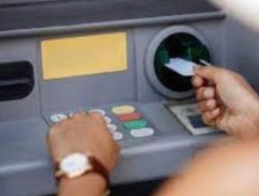 Thu nhập ảnh hưởng như thế nào đến hạn mức rút tiền thẻ tín dụng quận