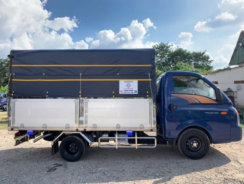 Xe Hyundai H150 Mui bạt Bửng nhôm- tải 1 tấn 4 - thùng 3m2