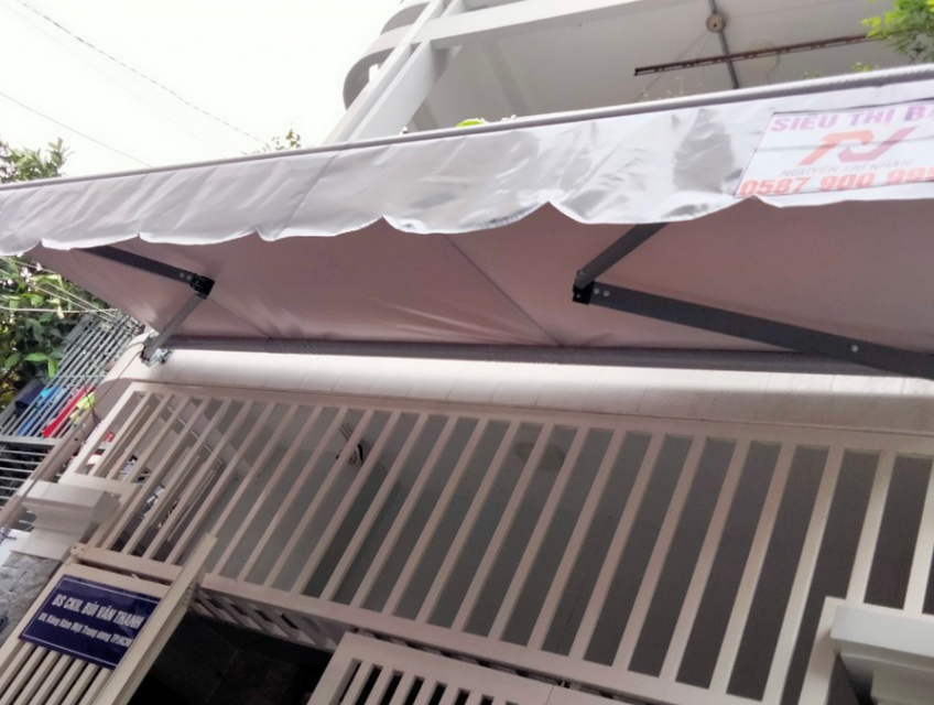 Bạt mái hiên di động giải pháp thông minh cho không gian hiện đại