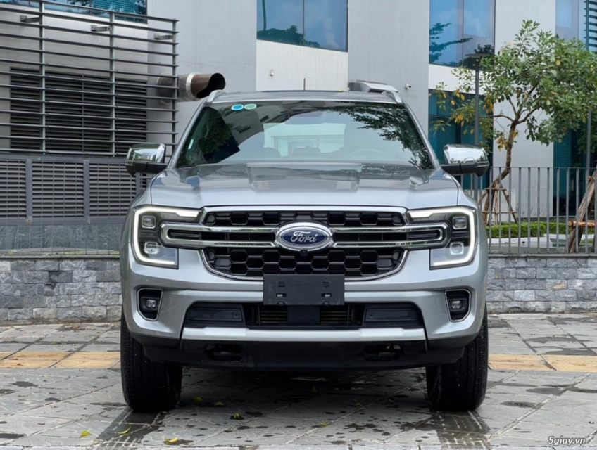 Ford Everest Titamium 2 Cầu 2022 Xe Mới Đẹp