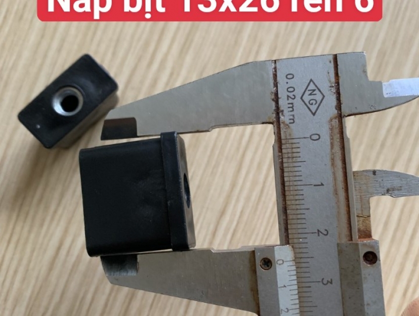 Nắp bịt nhựa đầu sắt hộp 13x26mm giá tốt