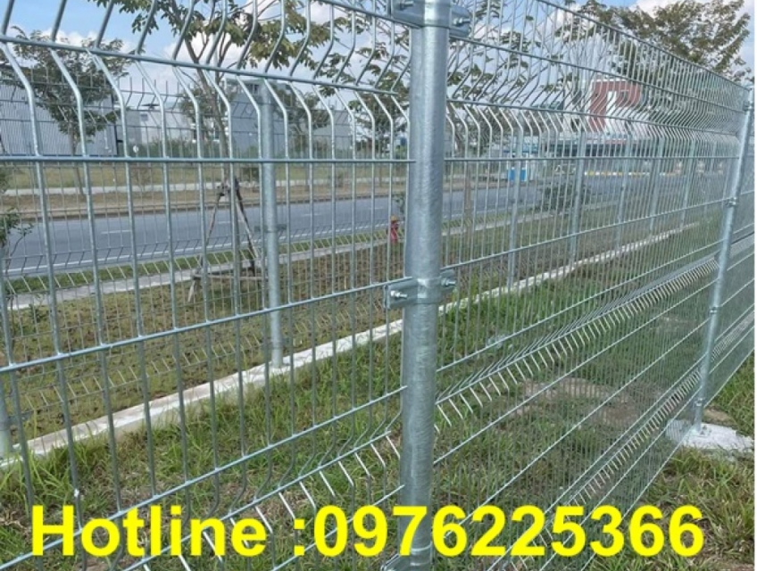 Hàng rào chấn sóng mạ kẽm nhúng nóng