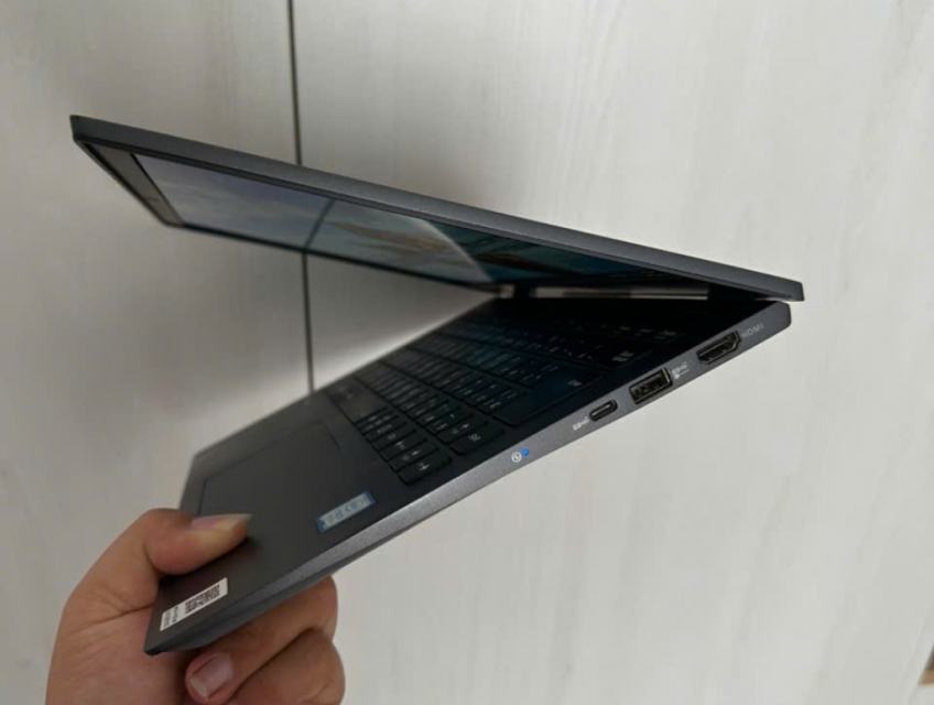 Nec VersaPro xách tay Nhật đẹp 99% siêu nhẹ 700g !