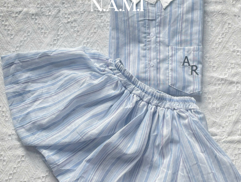 Áo tweed phối quần ống rộng