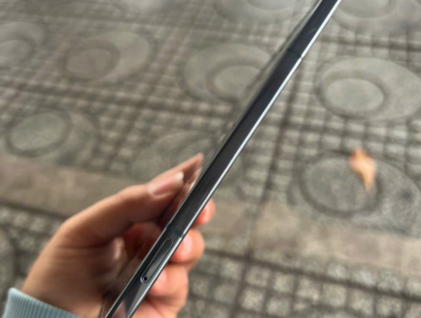 Samsung Zfold 4 màu nautal đẹp 99%, 2 sim vật lý !